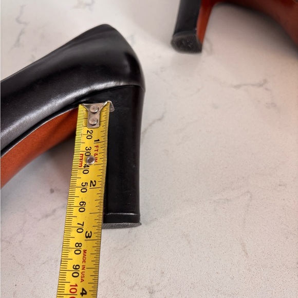 Donald J. Pliner Black Heels Classic Elegance - Picture 10 of 12